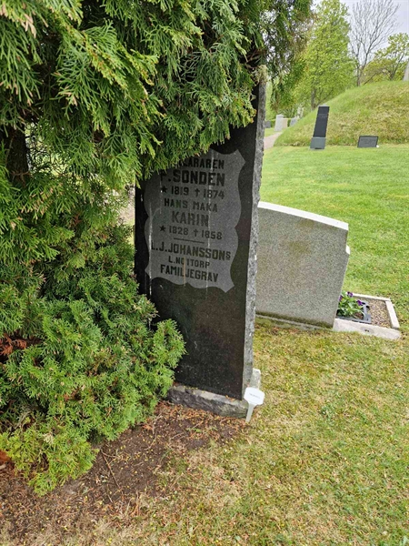 Grave number: 01 F   87