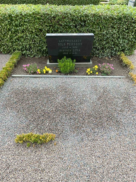 Grave number: EK I 1   102