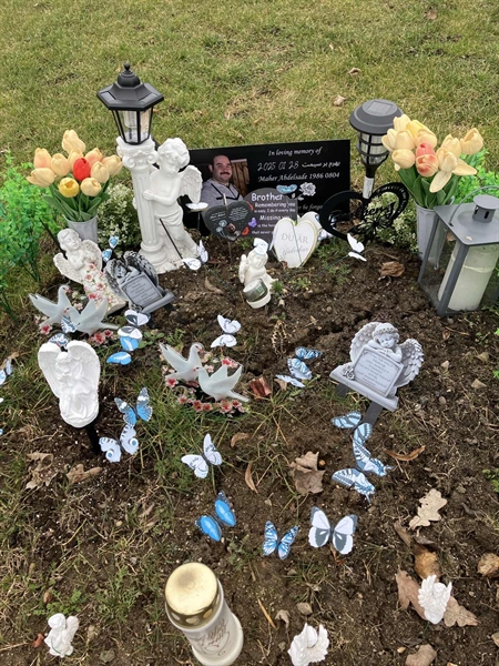 Grave number: R 03   928