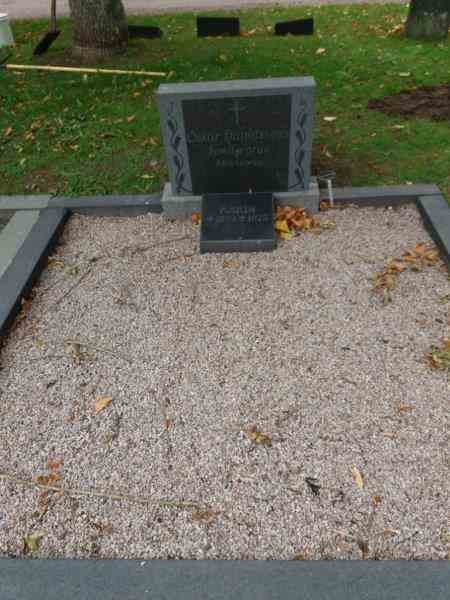 Grave number: 05 A   340-341