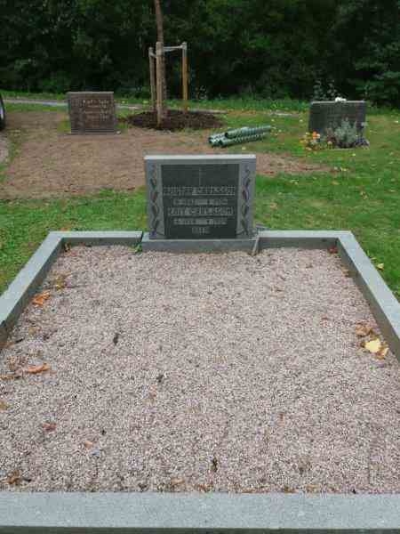 Grave number: 05 A   206-207