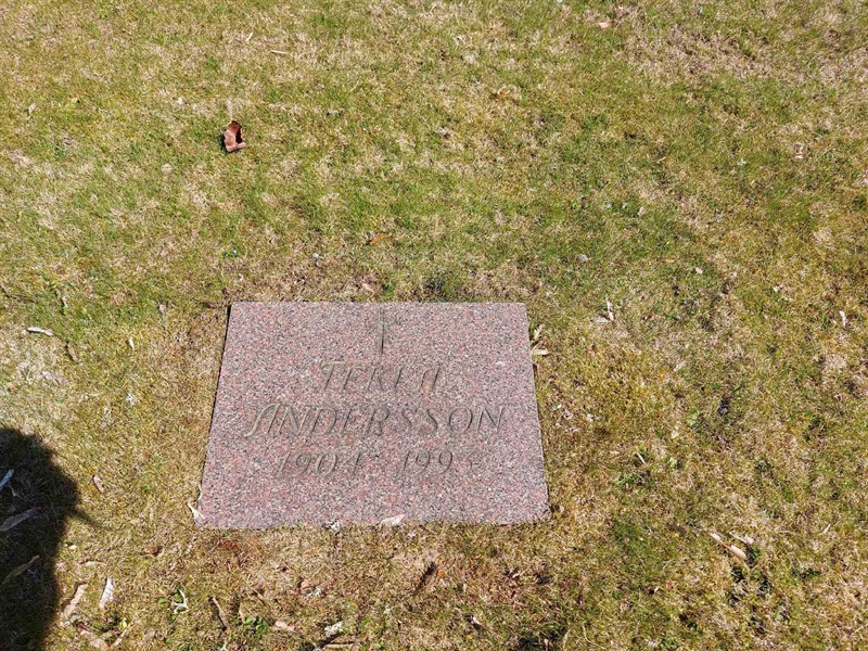 Grave number: HÖ 2   64