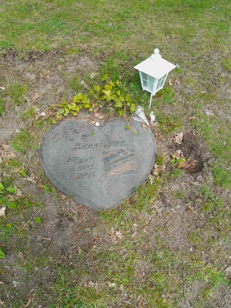 Grave number: 20 R 30