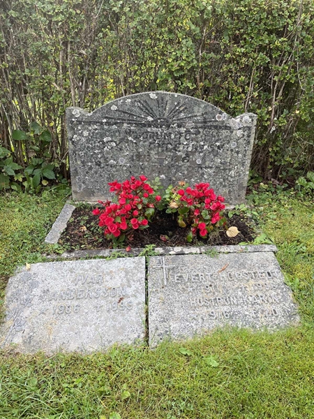Grave number: 1 O1    30