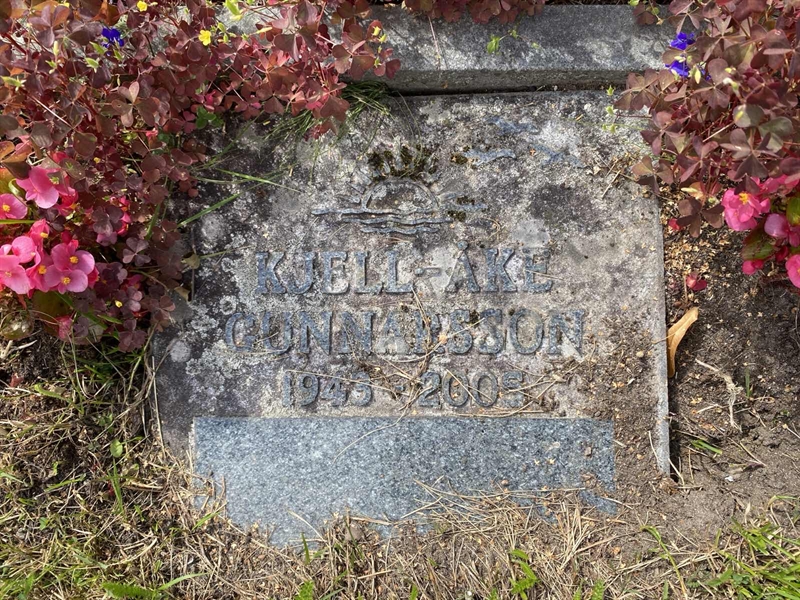 Grave number: 1 18 29, 30