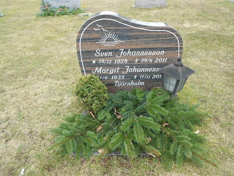 Grave number: V 5   174