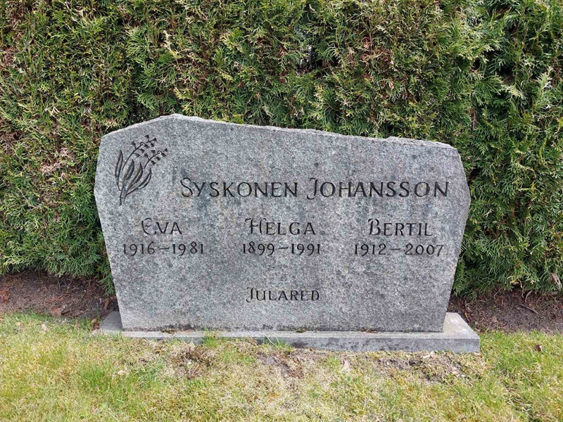 Grave number: HÖ 7   77, 78, 79