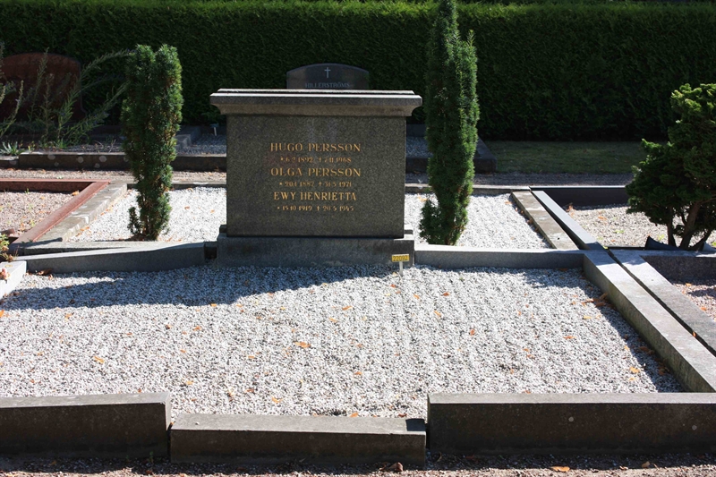 Grave number: Ö 22i   132, 133