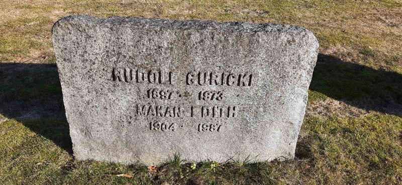 Grave number: GK P    71, 72