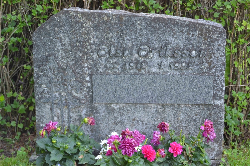 Grave number: 3 D   111