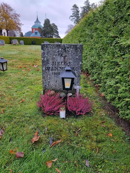 Grave number: 1 03   74