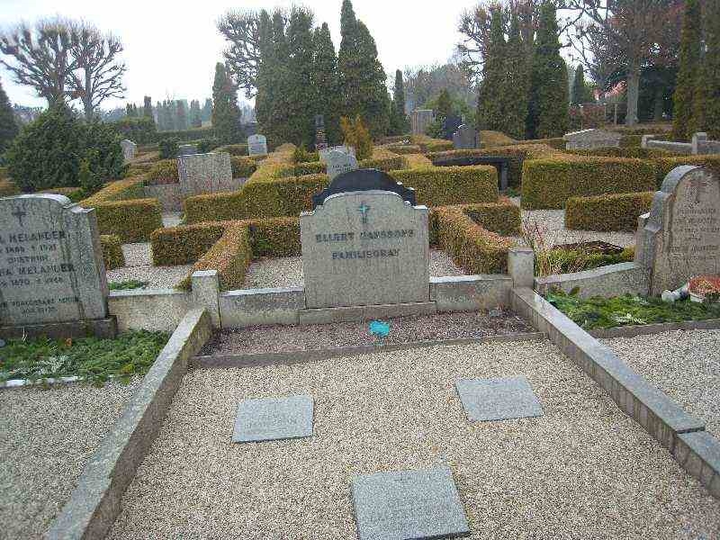 Grave number: NK V    84