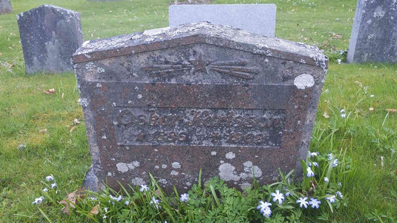 Grave number: 2 B 5    44