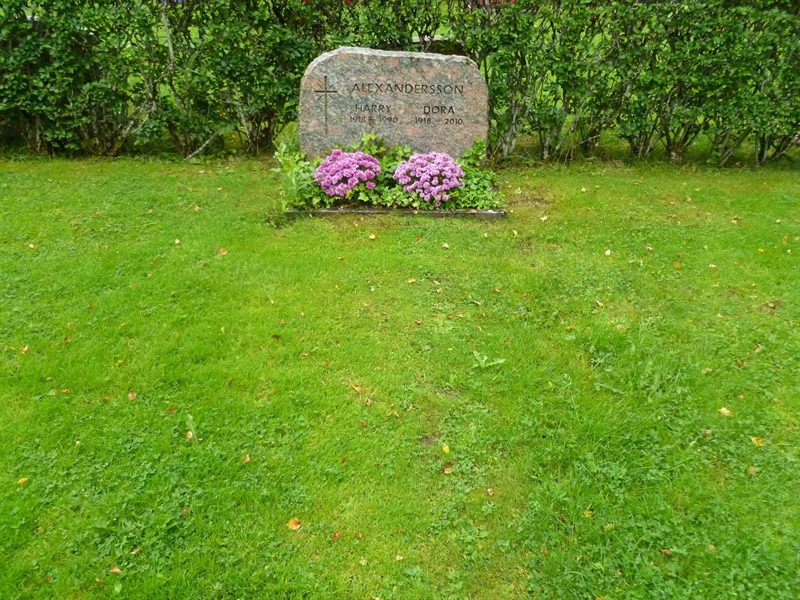 Grave number: ROG H  177, 178
