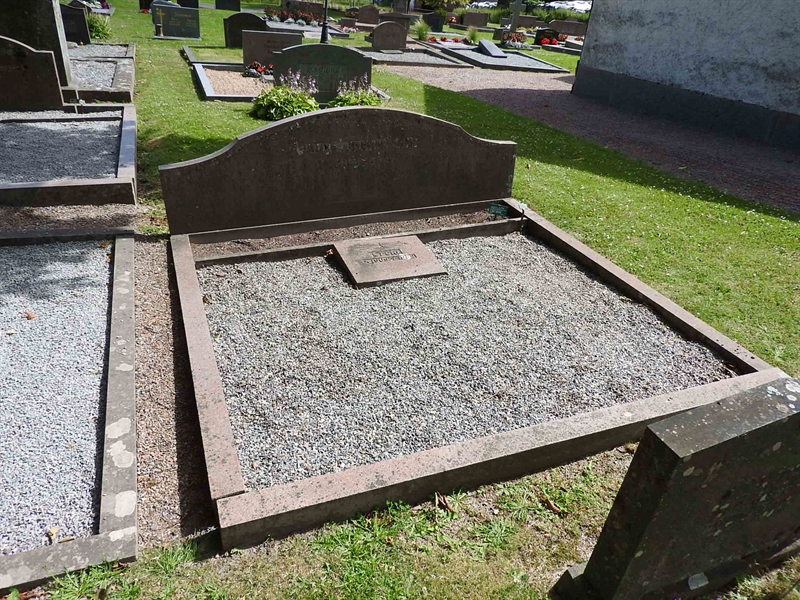 Hautatunnus: BRO 1   111