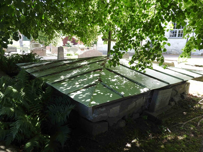 Hautatunnus: BRO 1   112