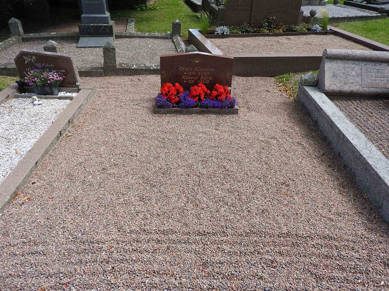 Grave number: BRO 1   128