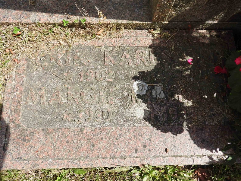 Hautatunnus: BRO 1   159