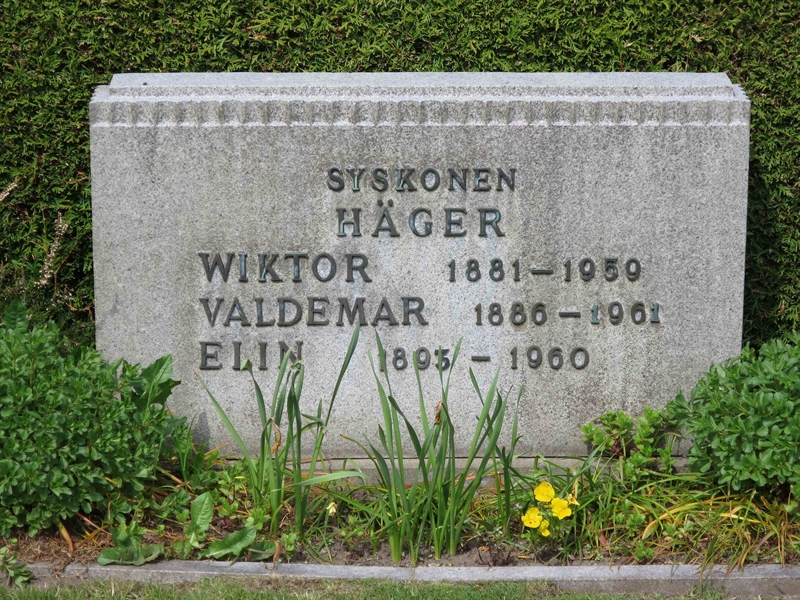 Grave number: HÖB 48    39
