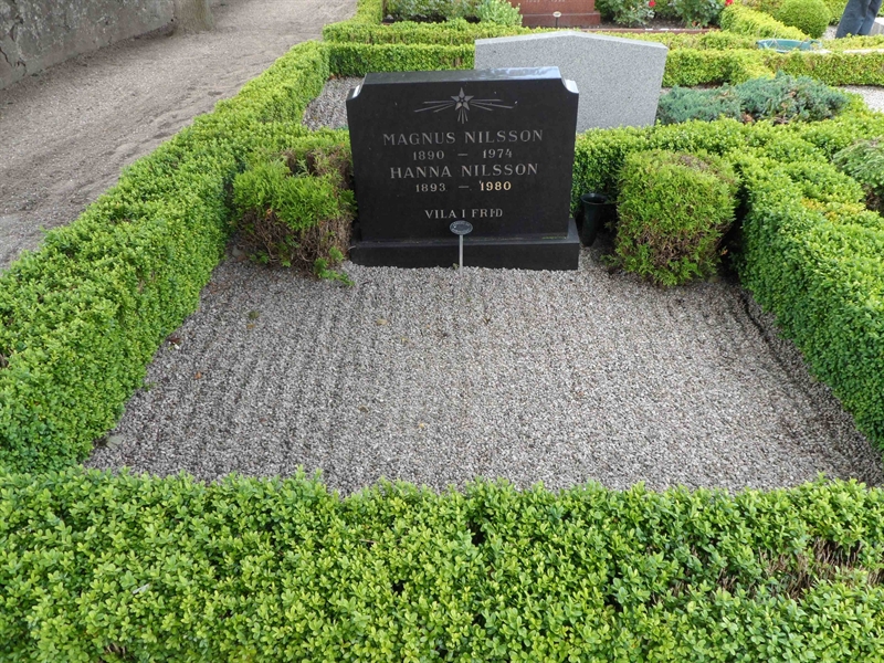 Grave number: HK 3     6