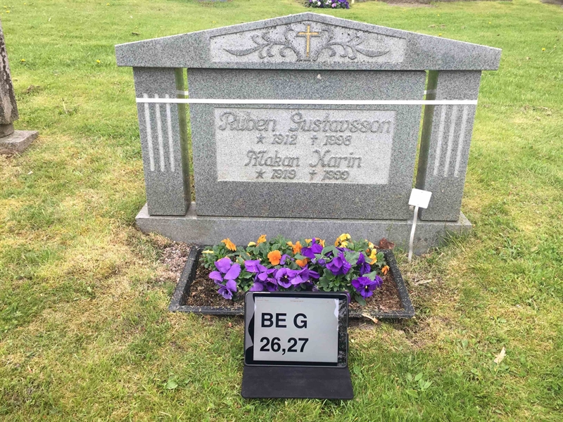 Grave number: BE G    26, 27