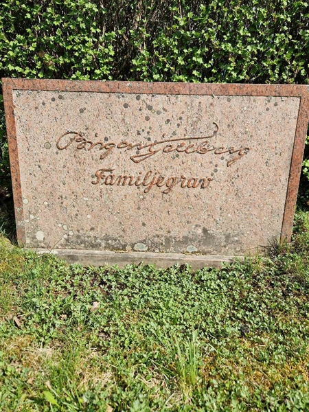 Grave number: 501 11 1695-1697