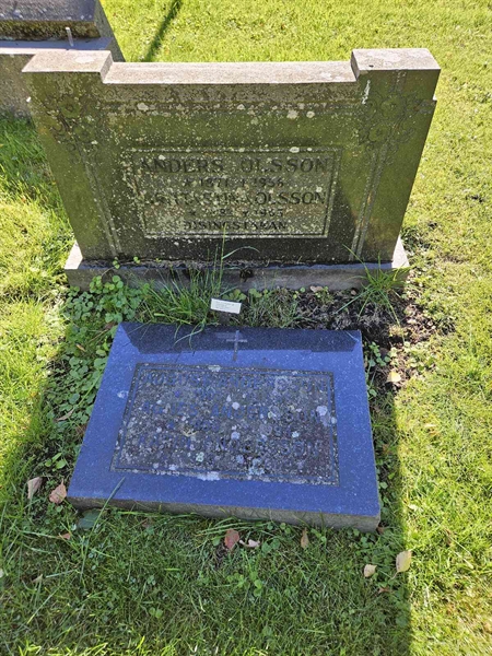 Grave number: Fr 7   324-325