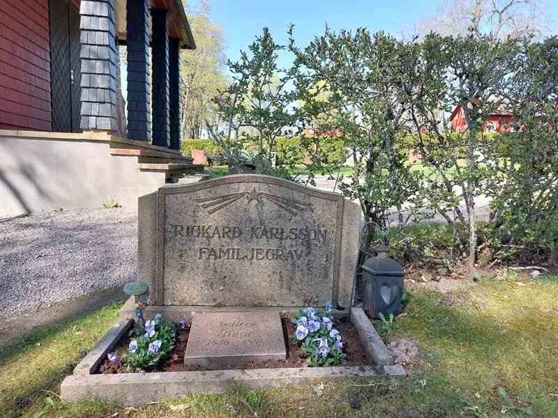 Grave number: HÖ 4   19, 20