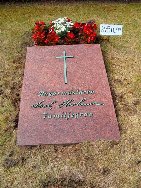 Grave number: HÖB 5   119