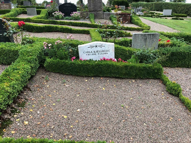 Grave number: Kå 22    21, 22