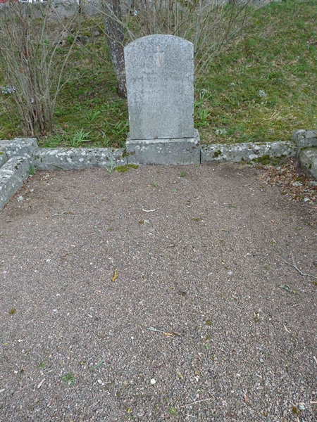 Grave number: LE 1   13