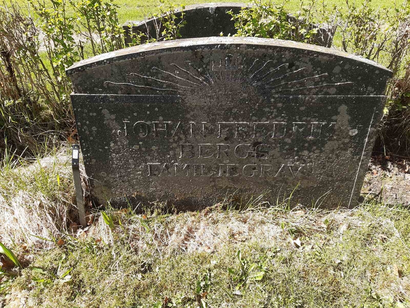 Grave number: 1 C   121