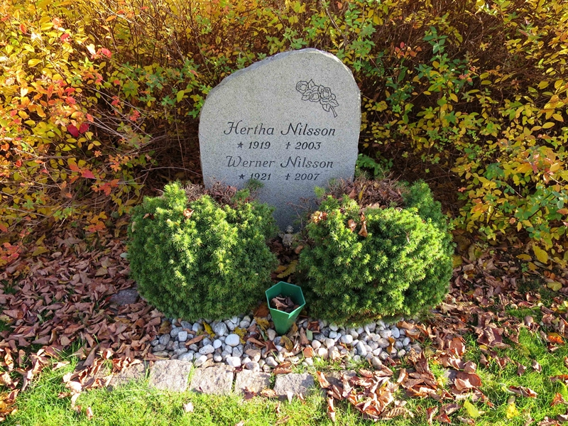 Grave number: HNB III    43