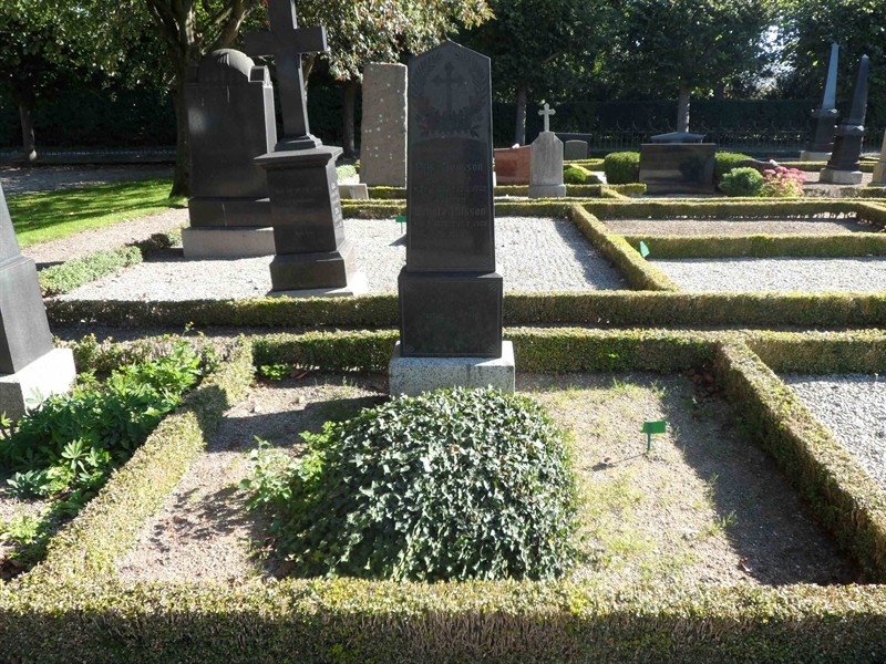 Grave number: ÖT GNK1  42:3, 42:4