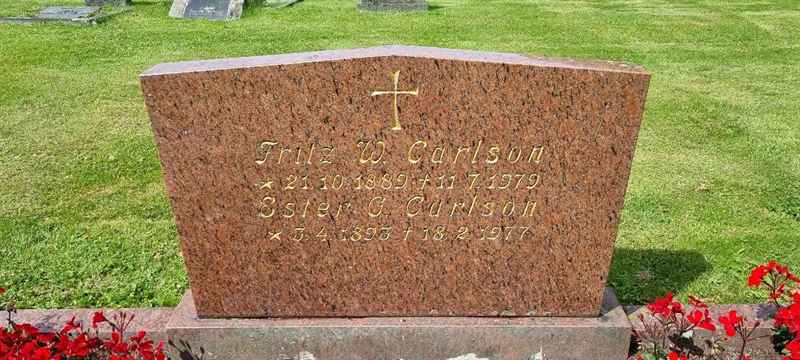 Grave number: LM 3 49  014, 015