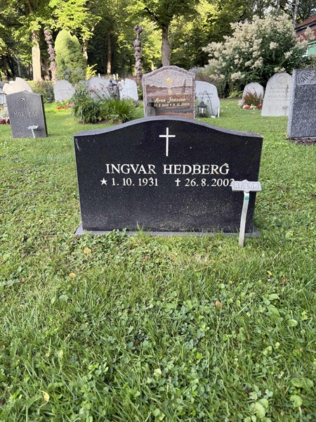 Gravnummer: 1 NA   144