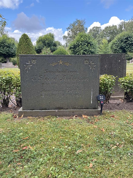 Grave number: 33 6    78-79