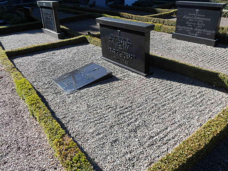 Grave number: ÖT GNK1  24:1, 24:2, 24:3, 24:4