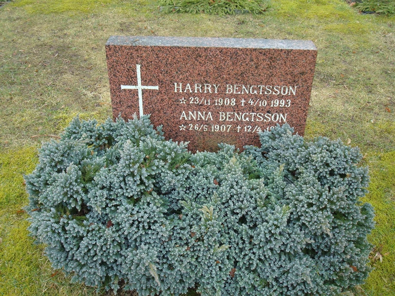 Grave number: BR D   325, 326