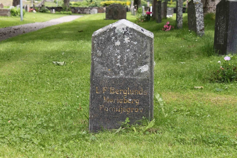 Grave number: GK NASAR    11, 12