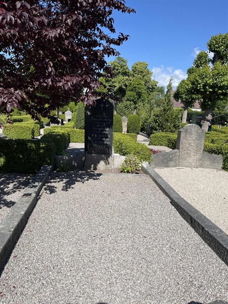 Grave number: NK III    66
