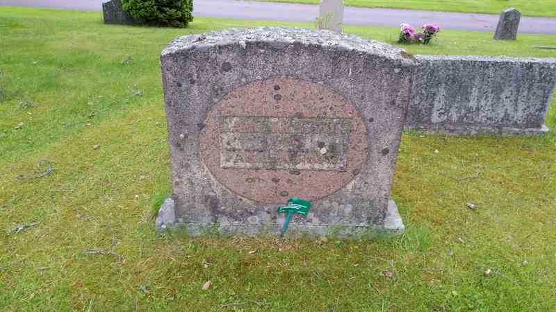 Grave number: 1 GL.7    23