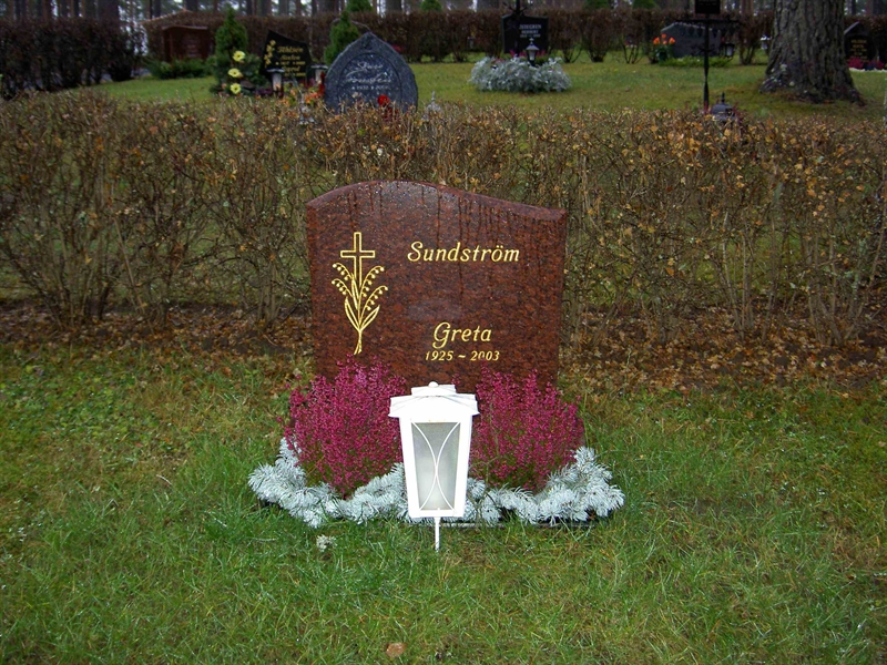 Grave number: 1 KV.8    52