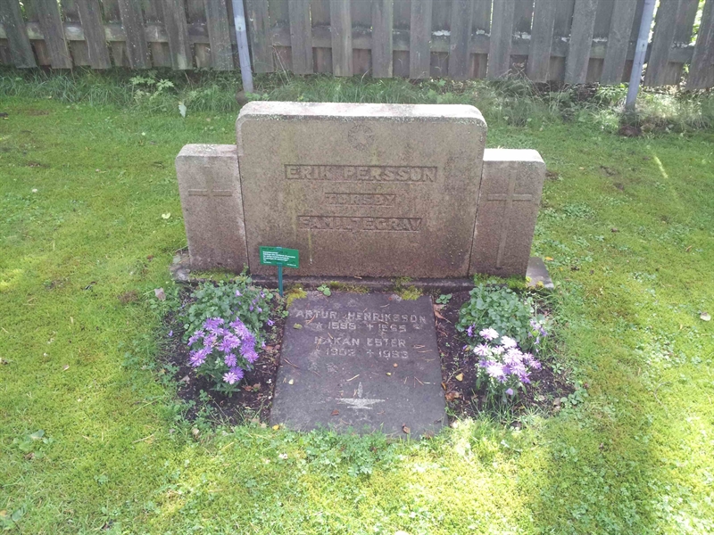 Grave number: 1 NA    17