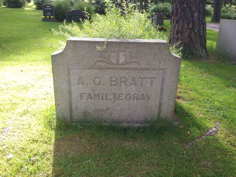 Grave number: 1 NF    69