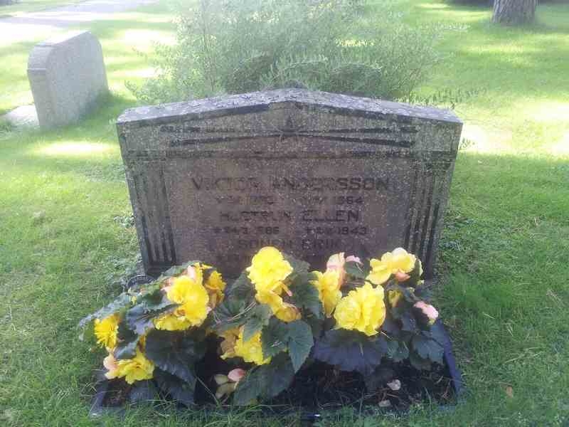 Grave number: 1 NF    75
