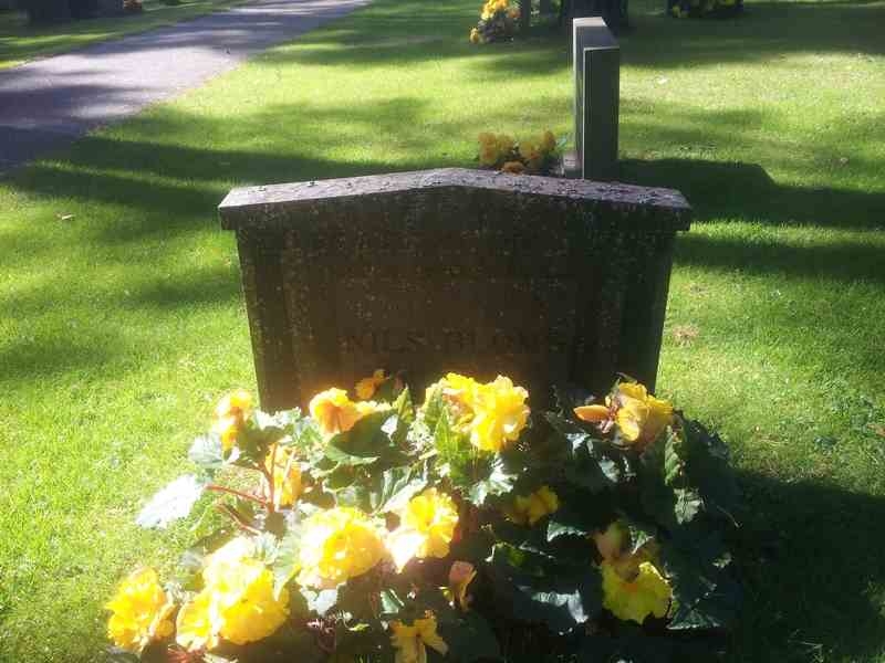 Grave number: 1 NF    87