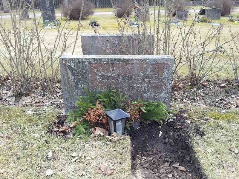 Grave number: 1 GL.4     8