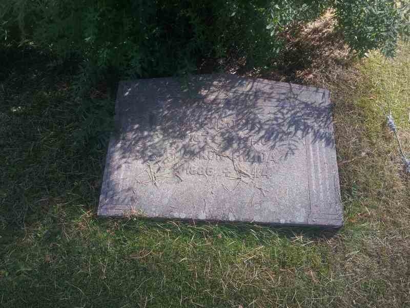 Grave number: 1 NE    30