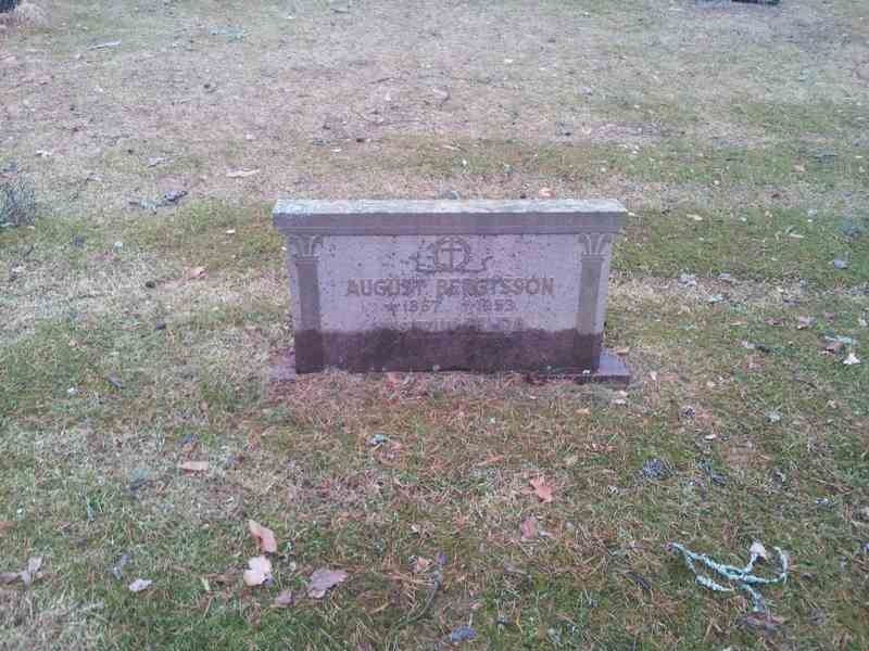 Grave number: 1 KV.4     5-6